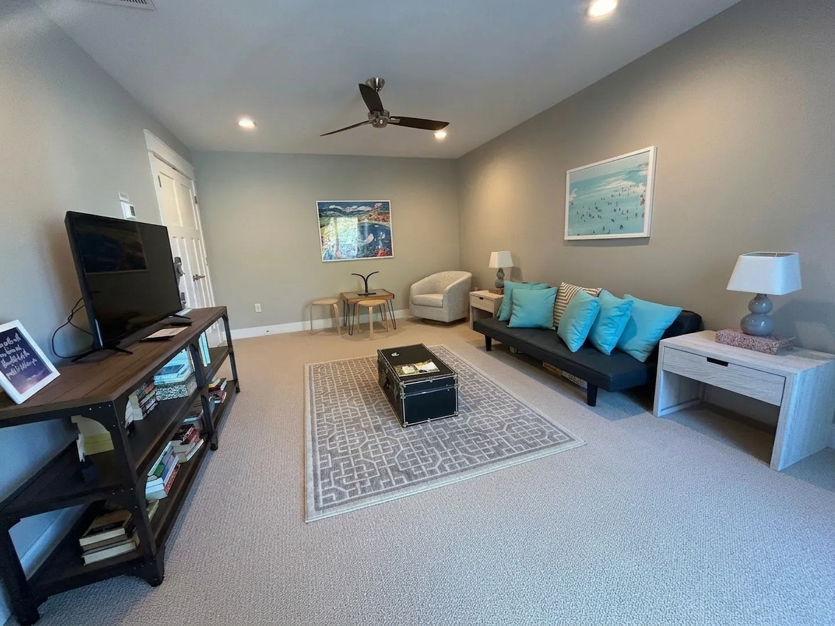 Top Floor Bonus:Game Room - Pic A